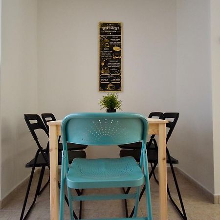 Budget Apartment By Hi5 - Akacfa 4 Boedapest Buitenkant foto