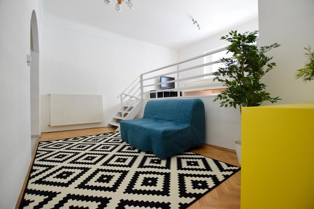 Budget Apartment By Hi5 - Akacfa 4 Boedapest Buitenkant foto