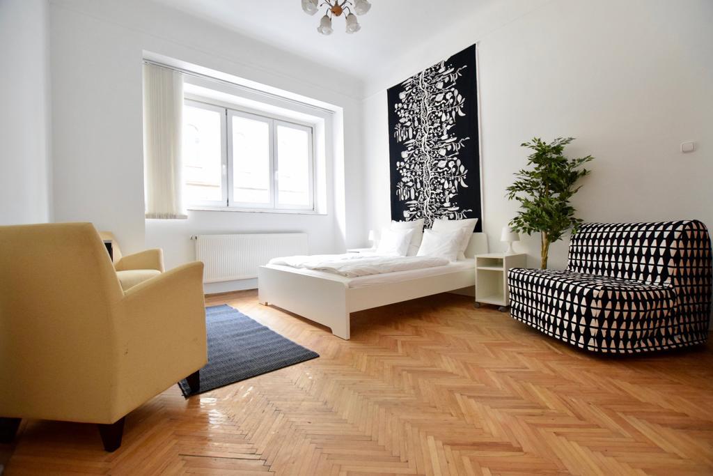 Budget Apartment By Hi5 - Akacfa 4 Boedapest Buitenkant foto
