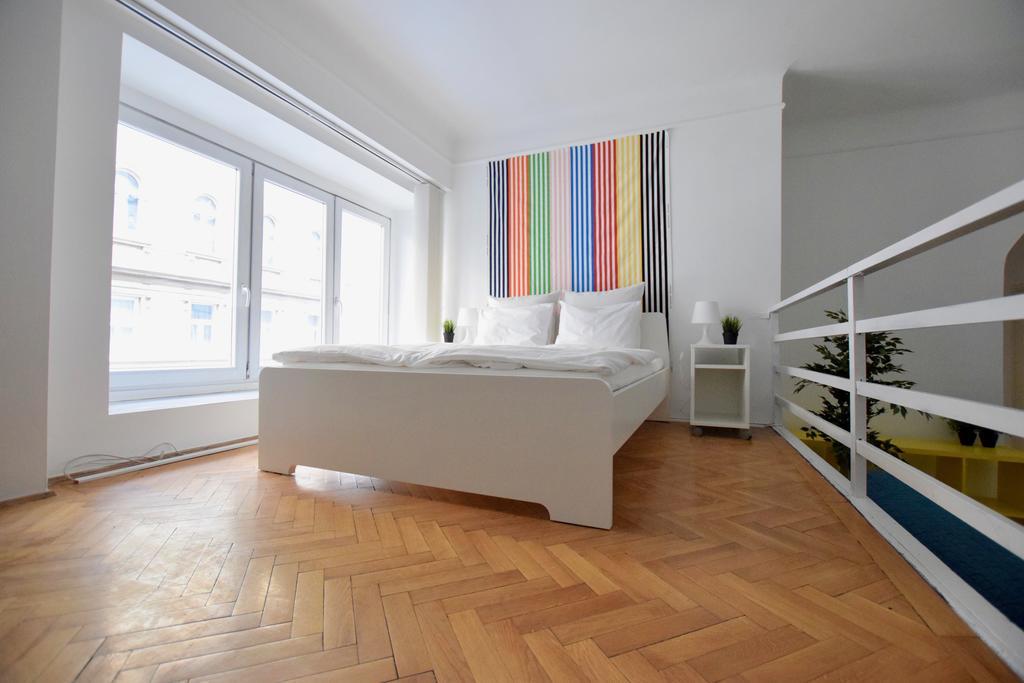Budget Apartment By Hi5 - Akacfa 4 Boedapest Buitenkant foto