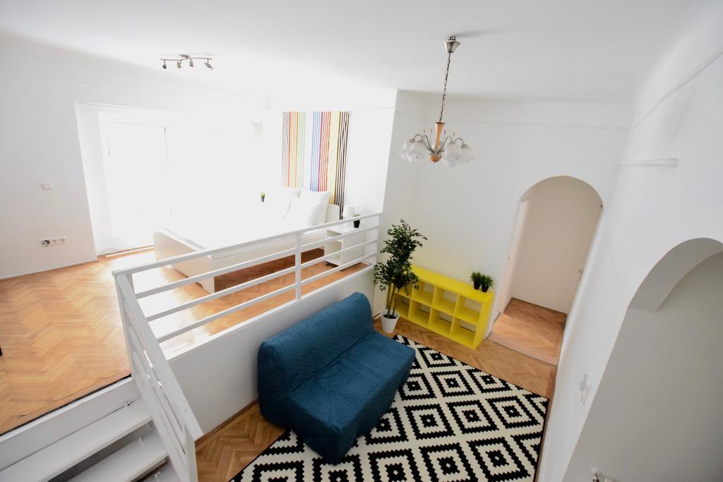 Budget Apartment By Hi5 - Akacfa 4 Boedapest Buitenkant foto